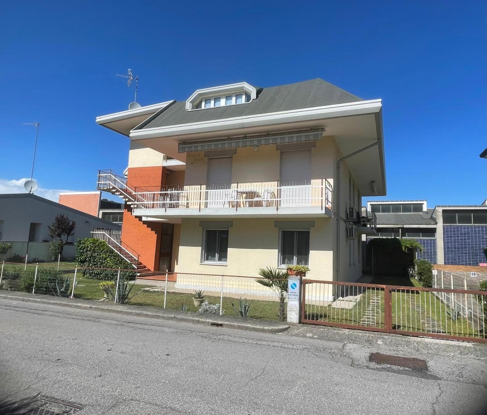 Appartamento Villa Asio Lignano Sabbiadoro Exterior foto